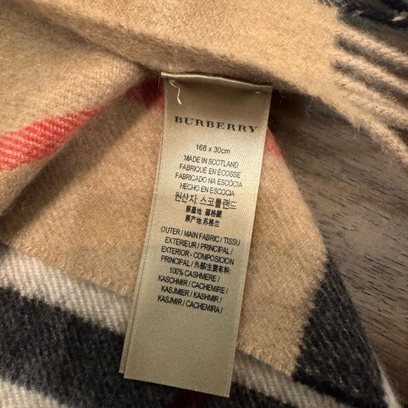 Burberry Classic Check Cashmere Scarf - Picture 4 of 6